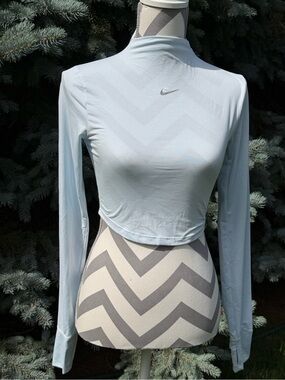NIKE Dri-Fit Tight-Fit Luxe Long-Sleeve Cropped Training Top Silvery Blue